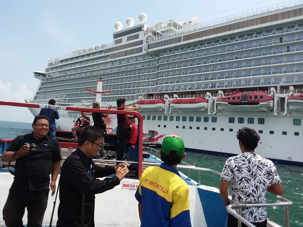 Kehadiran Genting Dream Cruise ke Bintan. Kehadiran Genting Dream Cruise ke Bintan.