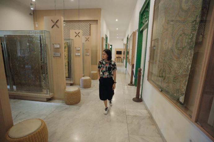 Suasana di dalam Museum Tekstil. Suasana di dalam Museum Tekstil.
