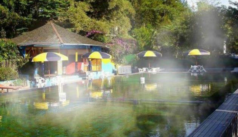 Pemandian air panas Ciracas ( sumber : google) Pemandian air panas Ciracas ( sumber : google)