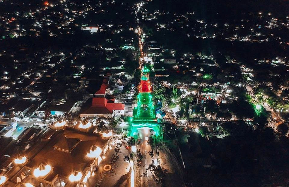 Menara Pakaya Bersiap Mandi Cahaya di Malam Pergantian Tahun