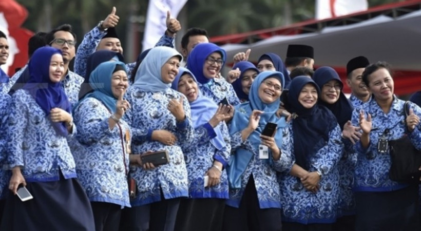 PNS pada Juni 2019 mendapat gaji ke-13 (foto: Antara) PNS pada Juni 2019 mendapat gaji ke-13 (foto: Antara)
