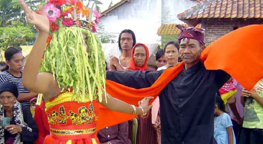 Viral Banyuwangi, Tarian Magisnya Tak Kalah Keren Loh GenPI Viral Banyuwangi, Tarian Magisnya Tak Kalah Keren Loh GenPI