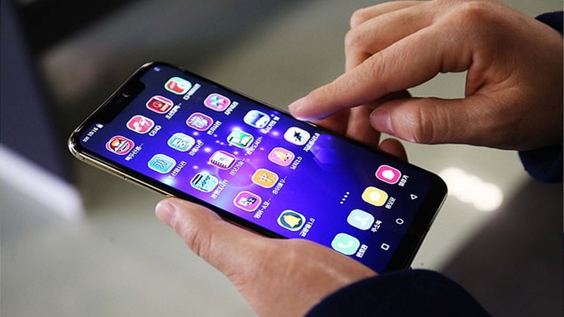 Pyongyang 2425, smarphone milik negara Korea Utara (foto: Pen News) Pyongyang 2425, smarphone milik negara Korea Utara (foto: Pen News)