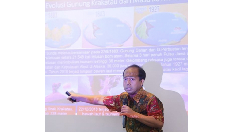 Kepala Pusat Data Informasi dan Humas Badan Nasional Penanggulangan Bencana (BNPB) Sutopo Purwo Nugroho (Sumber foto: Instagram) Kepala Pusat Data Informasi dan Humas Badan Nasional Penanggulangan Bencana (BNPB) Sutopo Purwo Nugroho (Sumber foto: Instagram)
