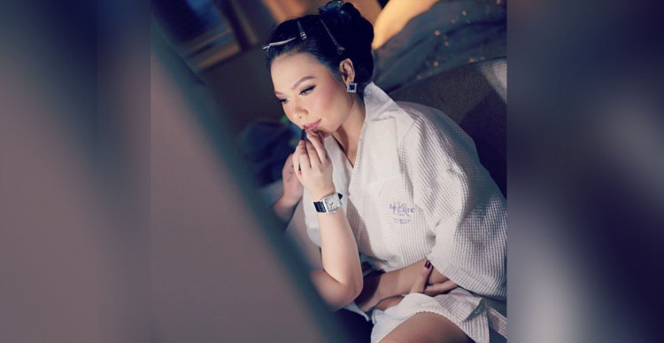 Ada 3 kunci yang dibutuhkan untuk menjadi makepup artist profesional. (Foto: Instagram/Benu Sorumba) Ada 3 kunci yang dibutuhkan untuk menjadi makepup artist profesional. (Foto: Instagram/Benu Sorumba)