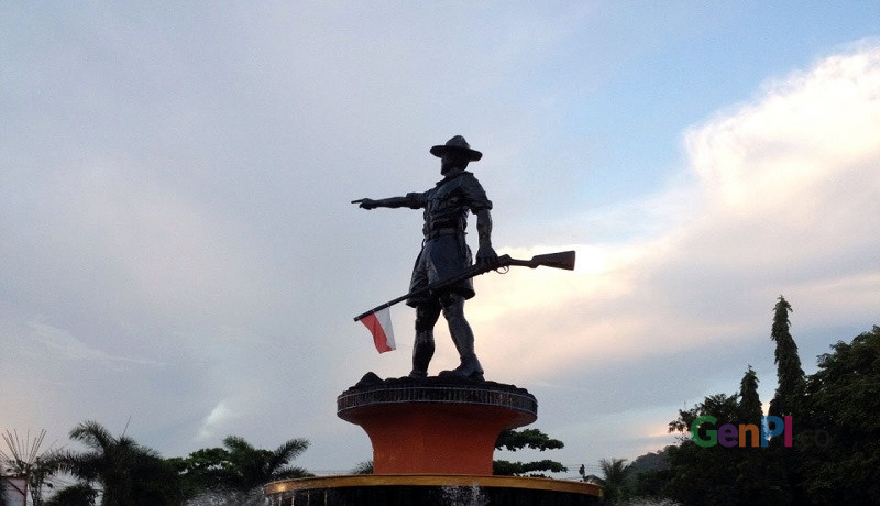Ini Sosok Patung Pahlawan Kemerdekaan dari Gorontalo - GenPI.