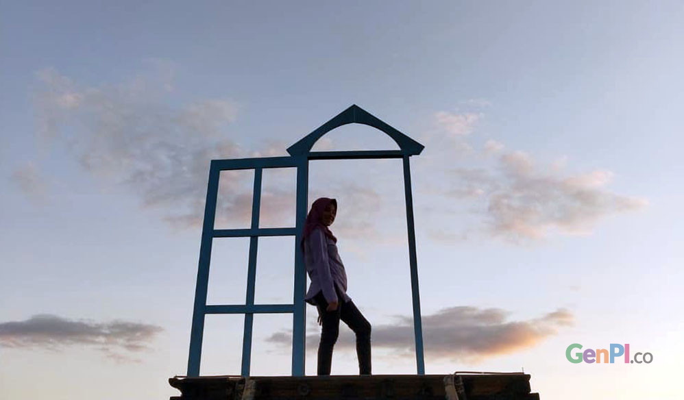 Pintu langit di obyek wisata Huludu Lipu. Pintu langit di obyek wisata Huludu Lipu.