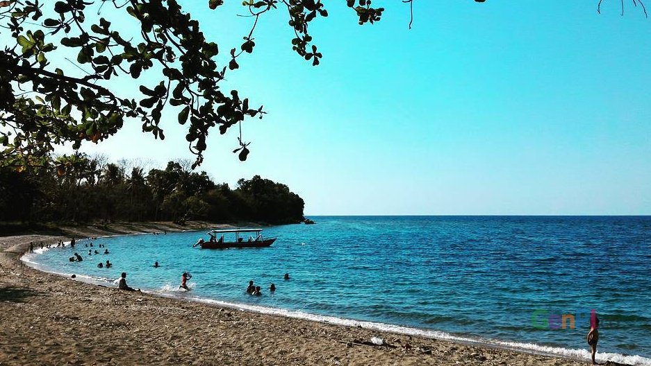 Pantai Kencana, salah satu potensi wisata di Sumbawa, NTB. (Foto: Nyero.id) Pantai Kencana, salah satu potensi wisata di Sumbawa, NTB. (Foto: Nyero.id)