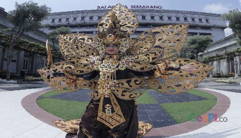 Peserta pawai budaya siap meriahkan Semarang Night Carnival. Foto: GusWahid Peserta pawai budaya siap meriahkan Semarang Night Carnival. Foto: GusWahid
