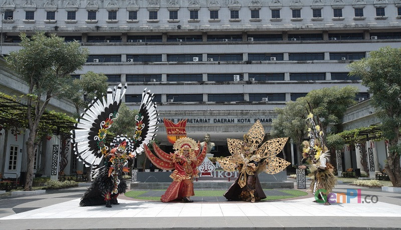 Persiapan jelang Semarang Night Carnival. (Foto: GusWahid) Persiapan jelang Semarang Night Carnival. (Foto: GusWahid)